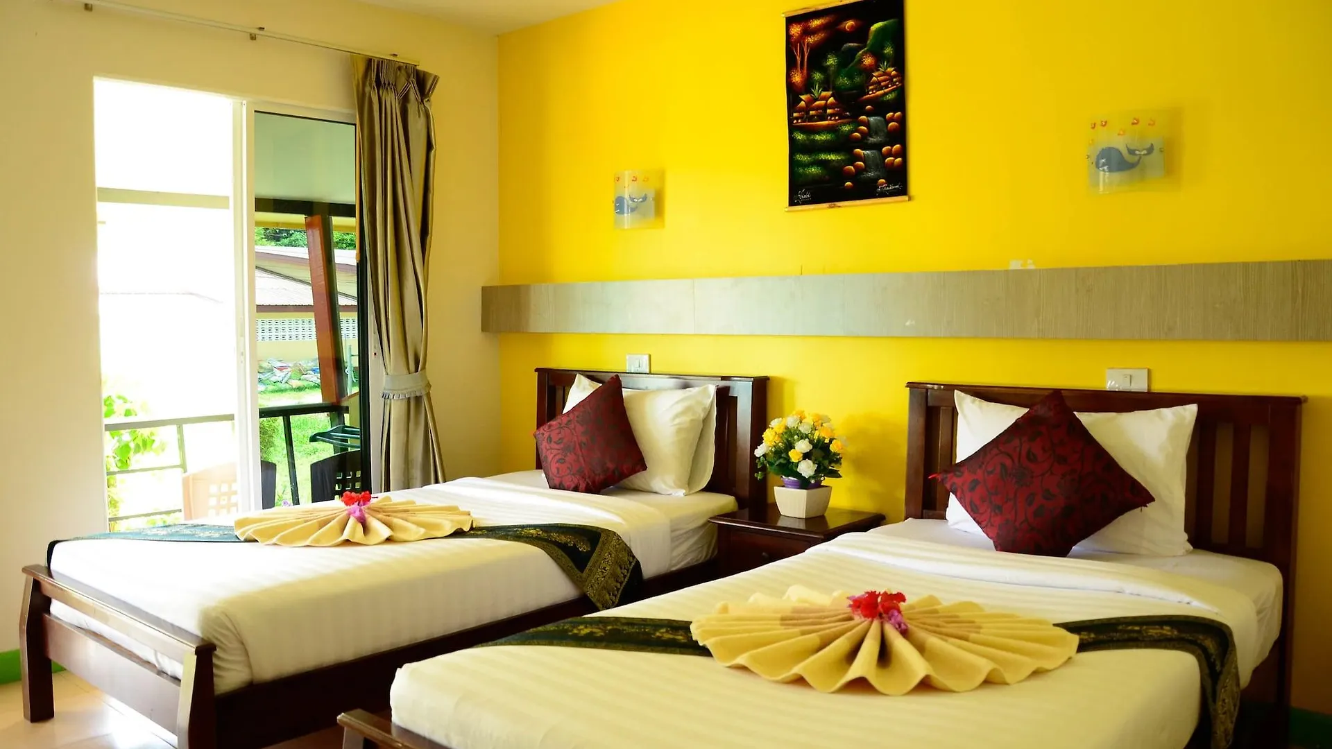 Chongkhao Resort- Phi Phi Island Hotel