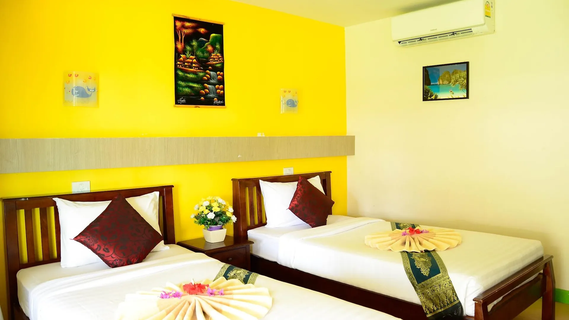 Chongkhao Resort- Phi Phi Island 3*, Phi Phi Don