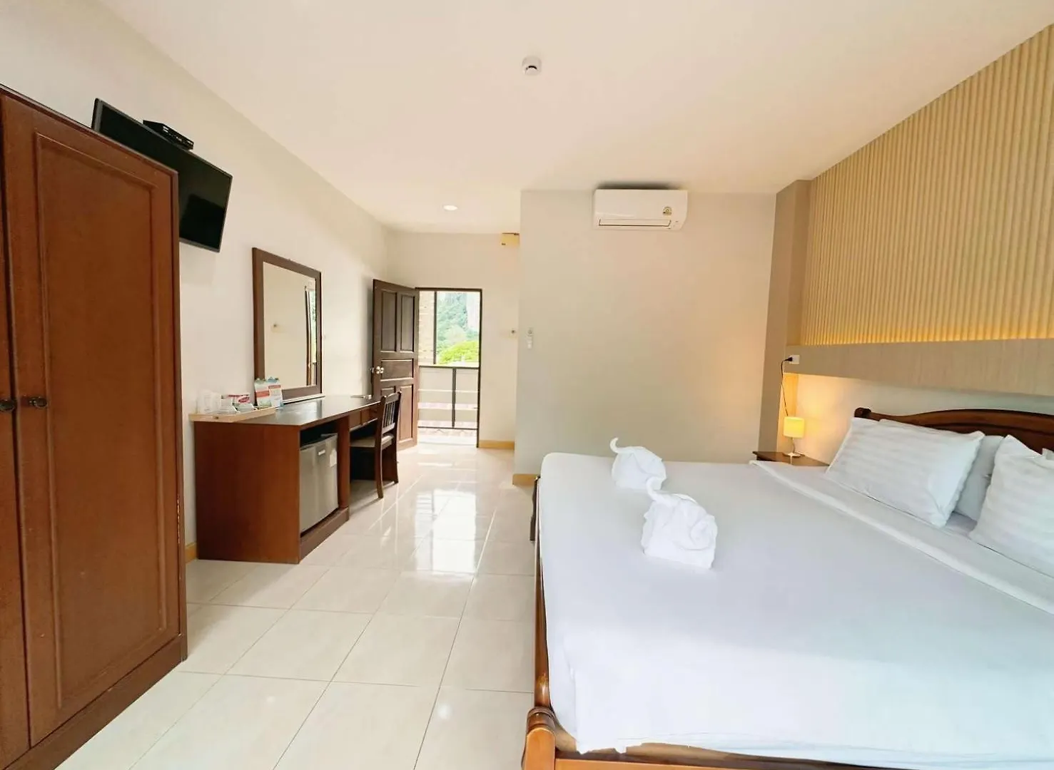 Hotel Chongkhao Resort- Phi Phi Island