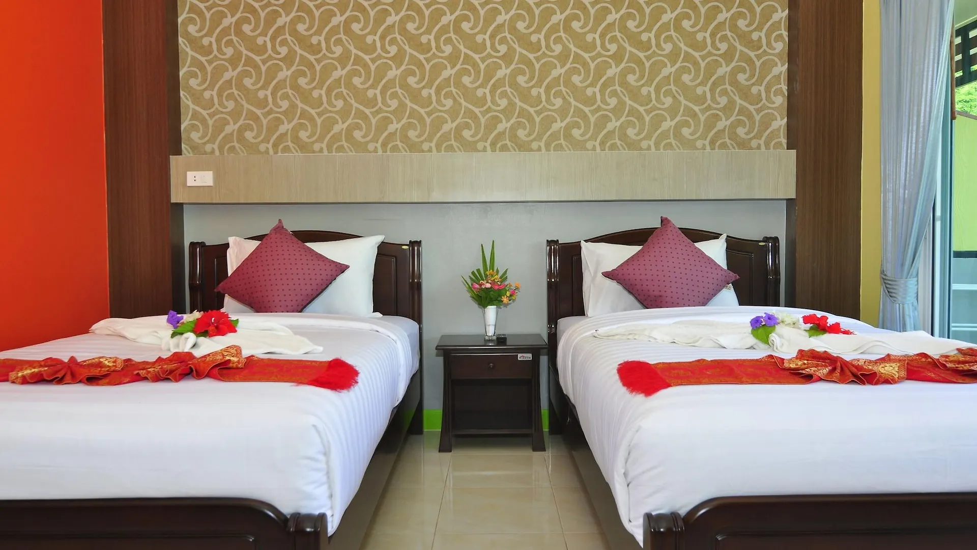Chongkhao Resort- Phi Phi Island 3*, Phi Phi Don