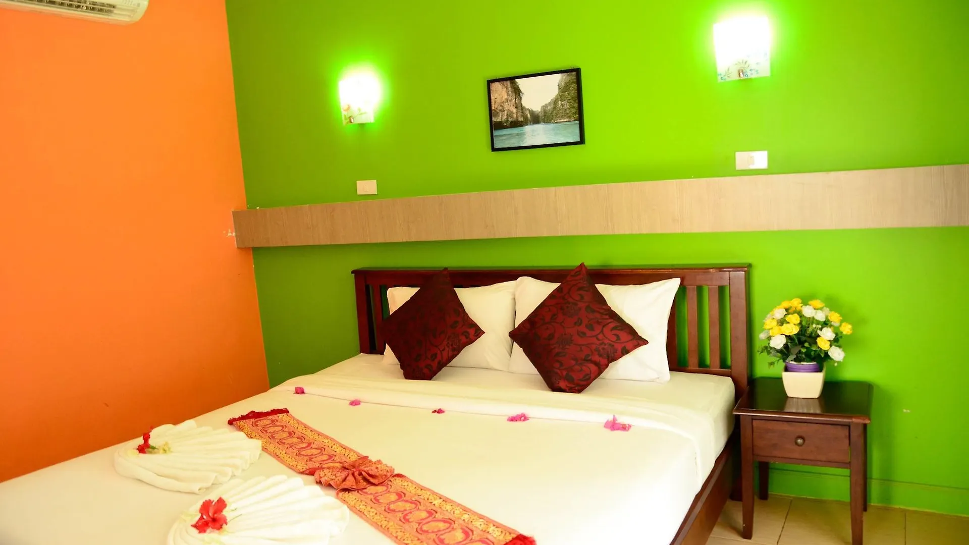 Chongkhao Resort- Phi Phi Island 3*, Phi Phi Don Thailand